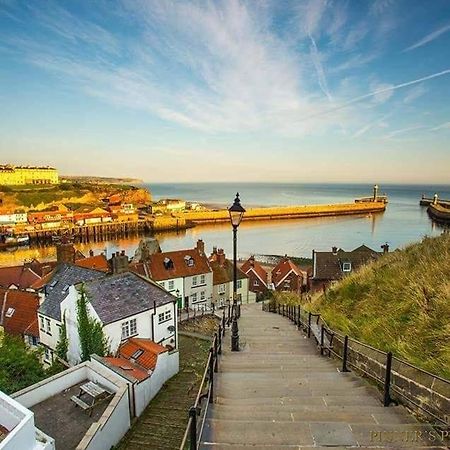 Cottages-Whitby - Bishops Cottage Уитби Екстериор снимка
