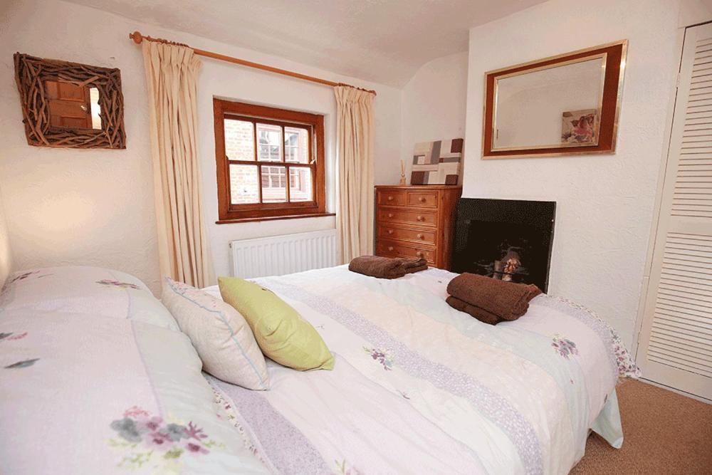 Cottages-Whitby - Bishops Cottage Уитби Екстериор снимка