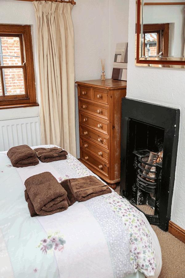 Cottages-Whitby - Bishops Cottage Уитби Екстериор снимка