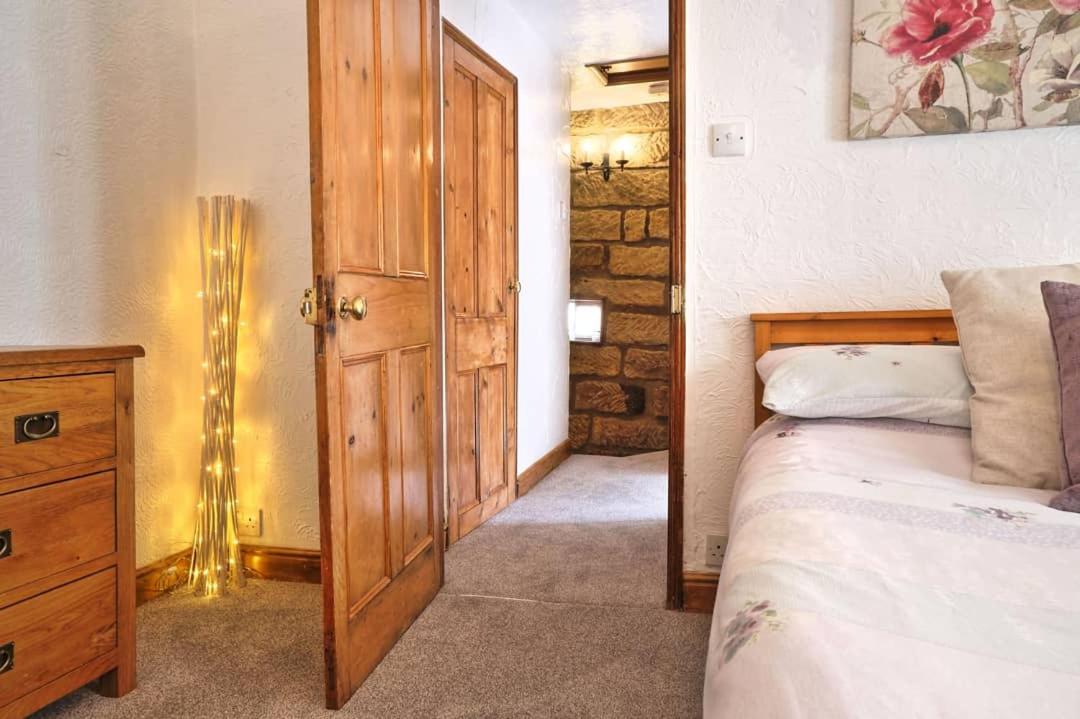Cottages-Whitby - Bishops Cottage Уитби Екстериор снимка